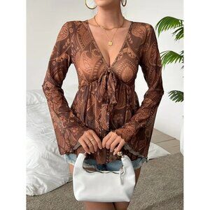 .Paisley Print Tucked Tie Front Blouse, Vacation Style Bell Sleeve Plunging Blou